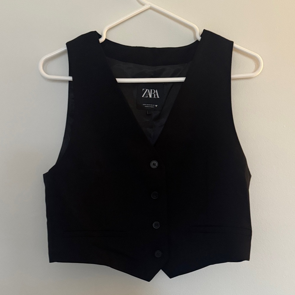 Zara Women Black Buttoned Vest